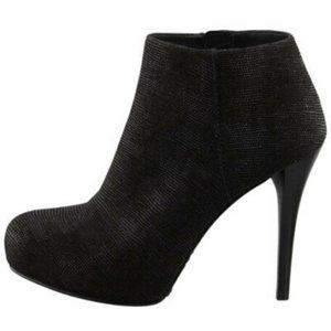 Stuart Weitzman Size 9.5 Black Right Goose Bump Napa Leather Ankle Boot Bootie